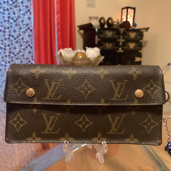 Louis Vuitton Other - Authentic Louis Vuitton Monogram Unisex Wallet